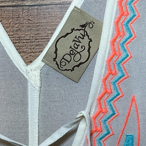 🌻 DeJaVu Sheer Open Shoulder Embroidered Cream Swim Cover-Up Women’s size Small - Picture 3 of 7